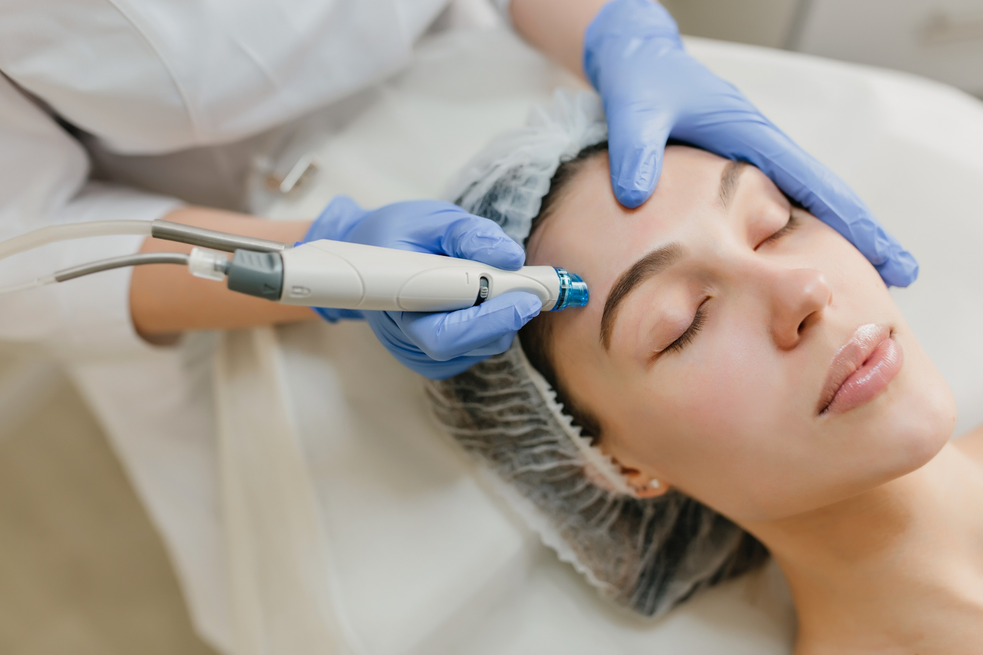 beautiful woman during cosmetology therapy